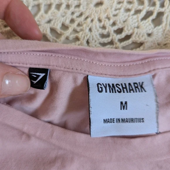 Gymshark Fraction Cropped Tee Cuffed Sleeves Baby Pink M Gym Workout - Picture 5 of 9
